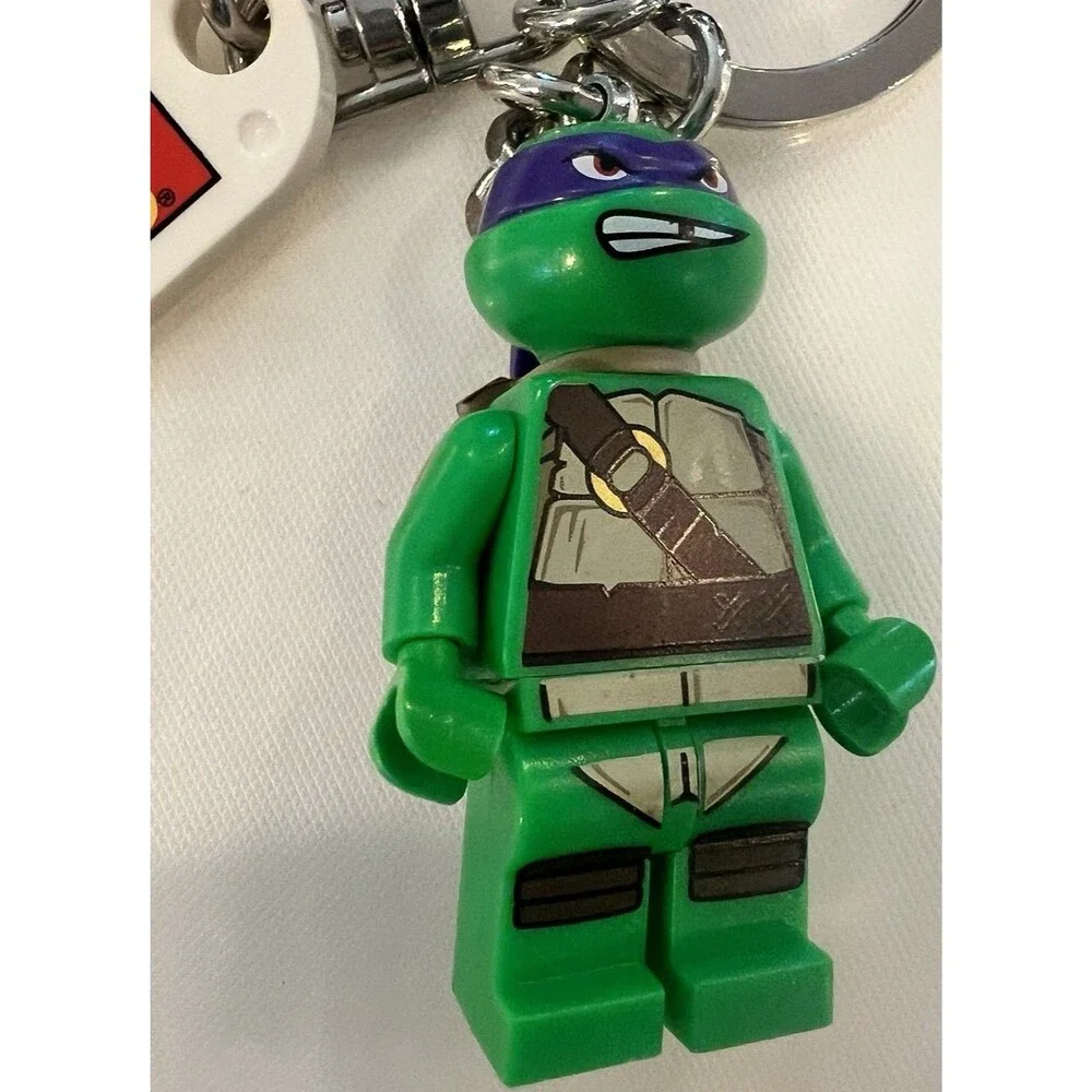 LEGO Teenage Mutant Ninja Turtles Donatello Minifigure Keychain 850646